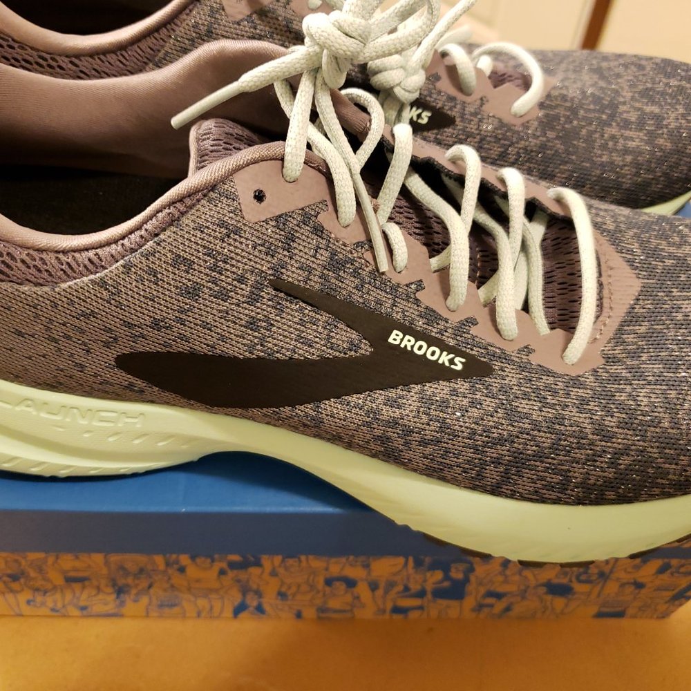 Brooks Launch 6 Gray/Aqua/Ebon. Size 12B.
